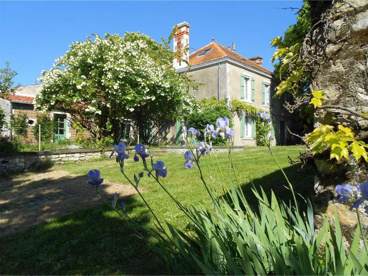 Villanelle L'Ile-d'Elle Exteriér fotografie